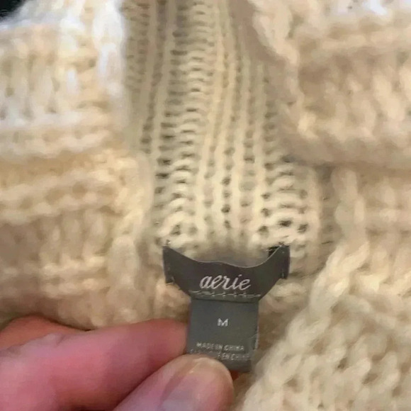 Aerie women’s oversized sweater medium new with tags NWT - Picture 3 of 4